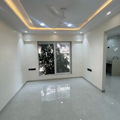 1 BHK + Extra Room Apartment For Sale in Borivali East
