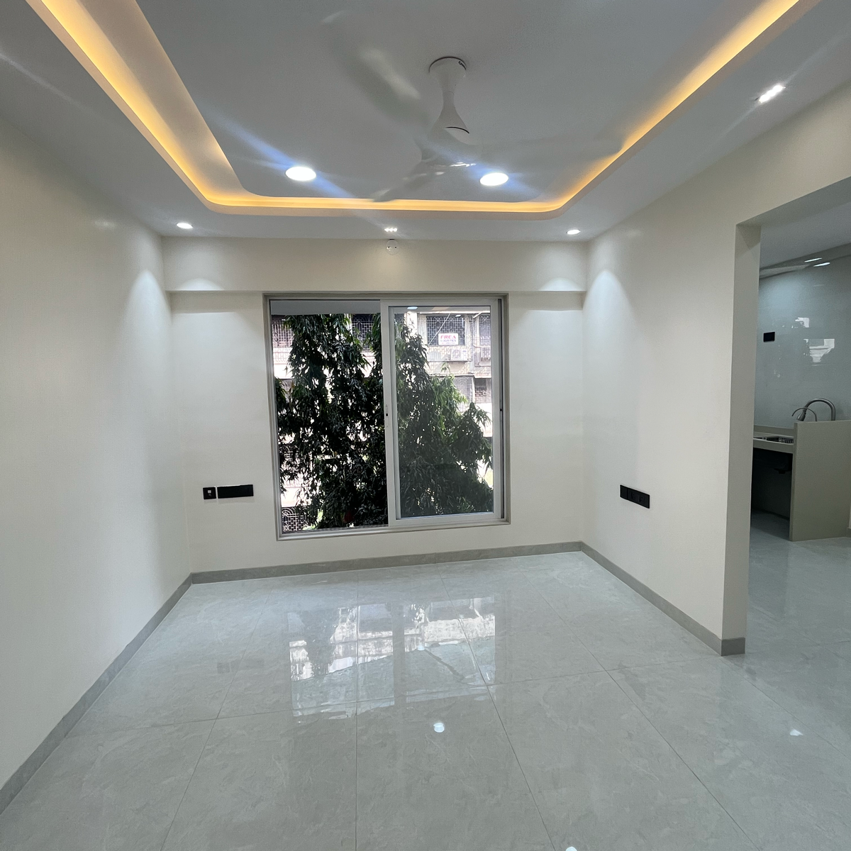 1 BHK + Extra Room Apartment For Sale in Rathi Nivera 
