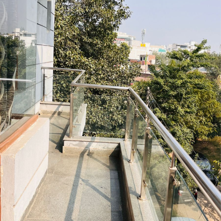 Balcony, sector 39 Pg For Boys & Girls In Sector 39 9699026