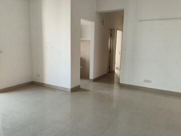 2 BHK Apartment For Rent in Emaar Emerald Estate, Sector 65