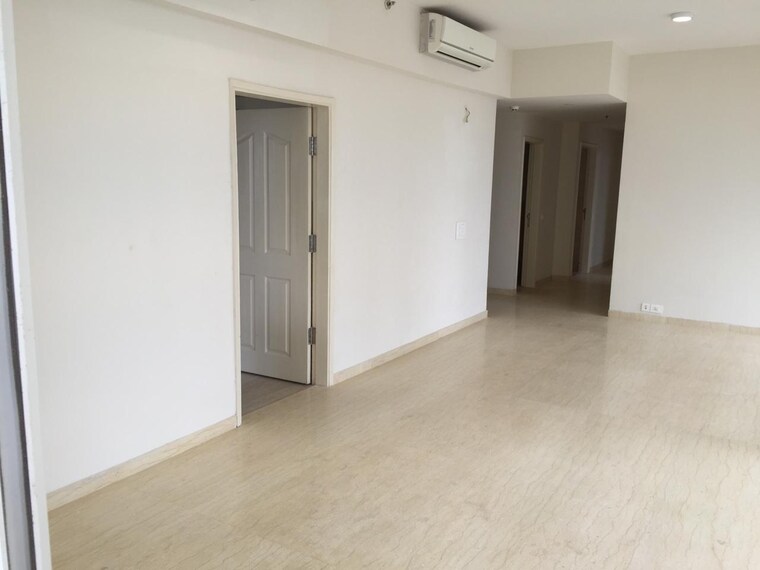 Room, pioneer-park-presidia 5 Bedroom 5800 Sq.Ft. Apartment In Sector 62 Gurgaon 9699021