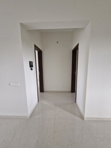 Room in 3 BHK Apartment at Vertical Alcinia, Mohammadwadi – for Rent