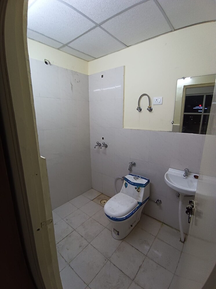 Bathroom, pyramid-heights 2 Bedroom 625 Sq.Ft. Apartment In Sector 85 Gurgaon 9699051