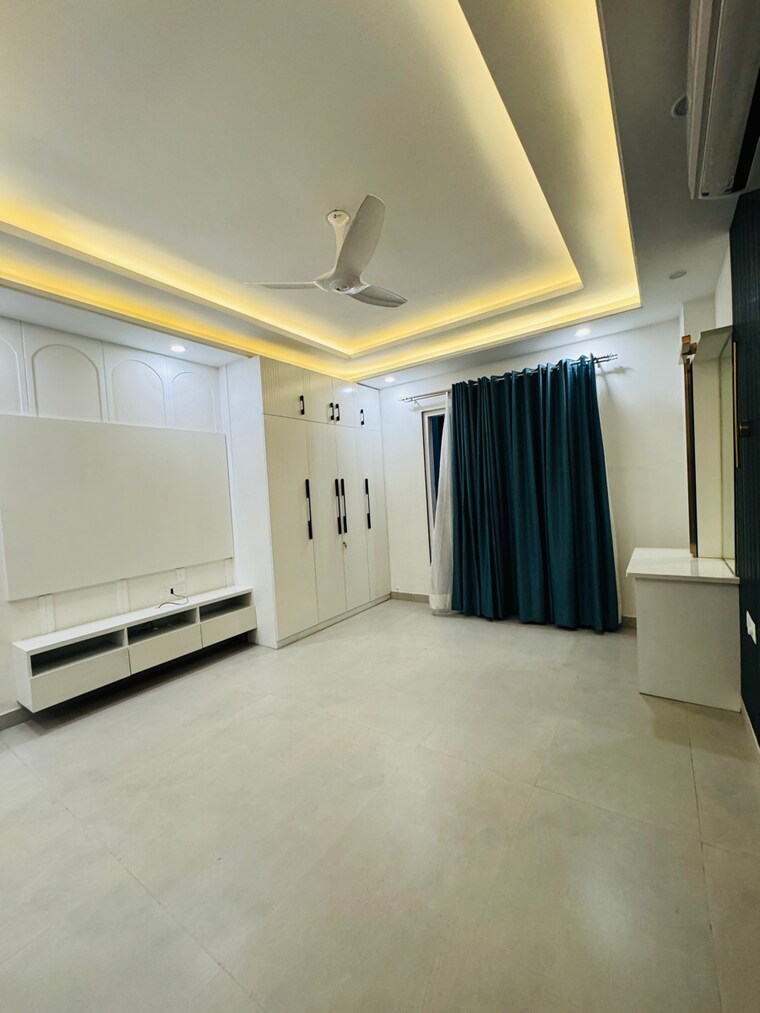 Room, south city 2 3 Bedroom 2190 Sq.Ft. Builder Floor In South City 2 Gurgaon 9699063