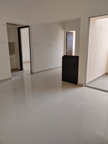 Furnished Amenities in 3 BHK Apartment at Kumar Peninsula, Baner – for Rent