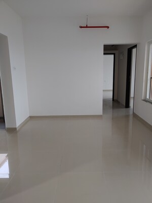 Room in 3 BHK Apartment at Kumar Peninsula, Baner – for Rent