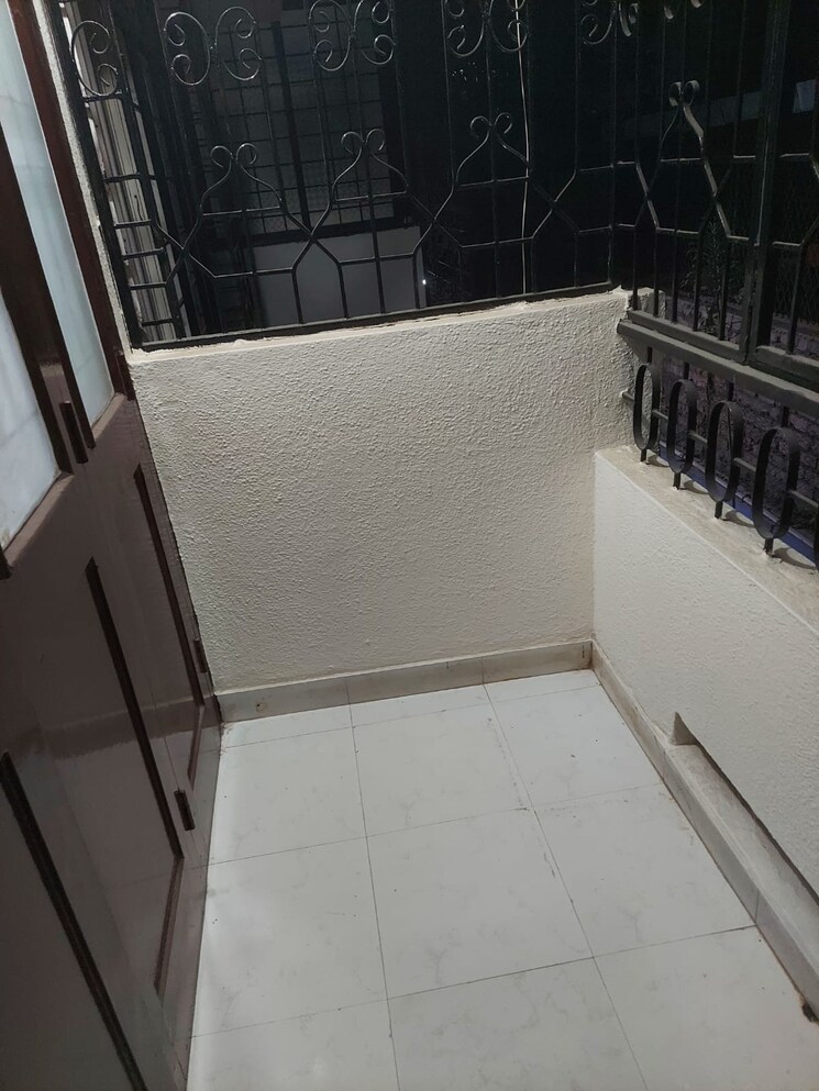 Balcony, viman nagar 2 Bedroom 750 Sq.Ft. Apartment In Viman Nagar Pune 9699191