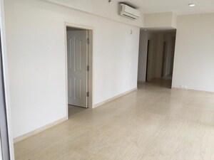 Room in 3 BHK Apartment at Pioneer Park Presidia, Sector 62 – for Rent
