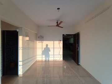 Room in 1 BHK Apartment at Tulsi Aura Mumbai, Ghansoli – for Rent