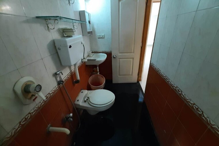 Bathroom, aum-sahil-tower 2 Bedroom 750 Sq.Ft. Apartment In Lower Parel Mumbai 9699279