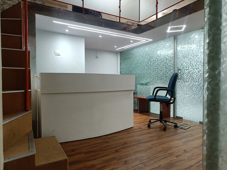 Team Area, goregaon east Commercial Office Space in IT/SEZ 800 Sq.Ft. In Goregaon East Mumbai 9699237