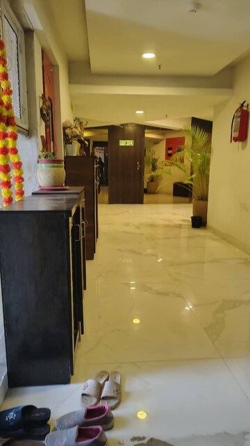 2 BHK Apartment For Rent in RNA NG Eclat, Andheri West