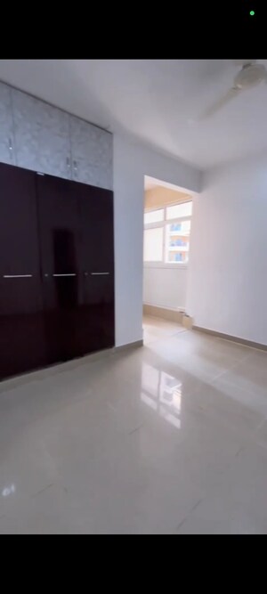 Room in 2 BHK Apartment at Gaur City 2 - 12th Avenue, Sector 16c Greater Noida – for Sale