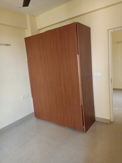 2 BHK + Pooja Room Apartment For Sale in Shree Vardhman Mantra