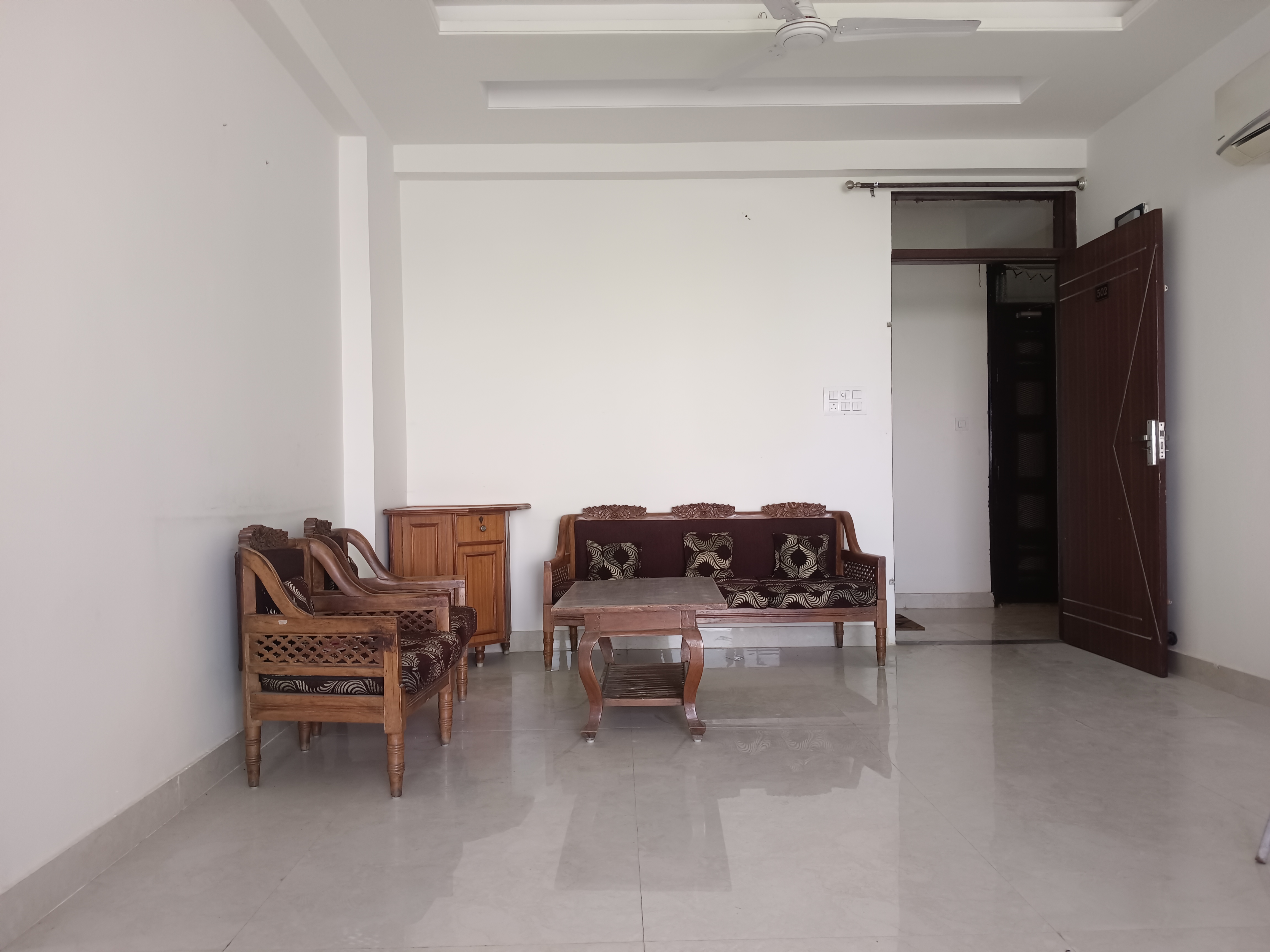 3 BHK Apartment For Rent in Arya Mansion