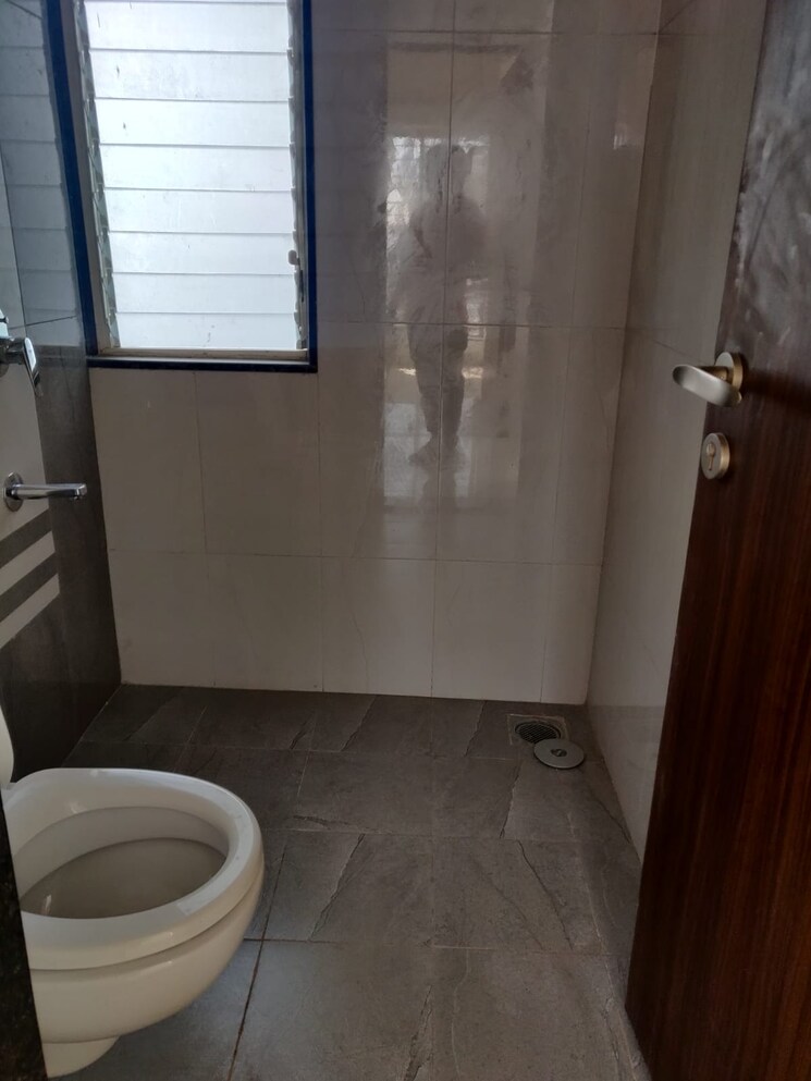 Bathroom, vilas-javdekar-prime-panache-b 3 Bedroom 1500 Sq.Ft. Apartment In Baner Pune 9699486
