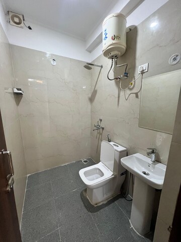 Bathroom in 2 BHK Builder Floor at Sector 22 – for Rent
