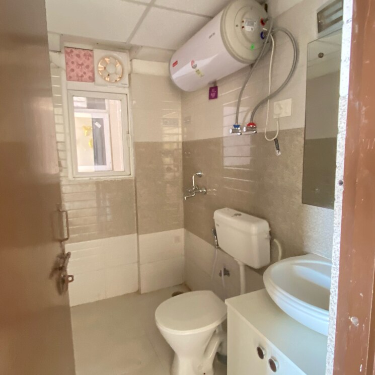 Bathroom, signature-orchard-avenue-2 2 Bedroom 666 Sq.Ft. Apartment In Hayatpur Gurgaon 9699639