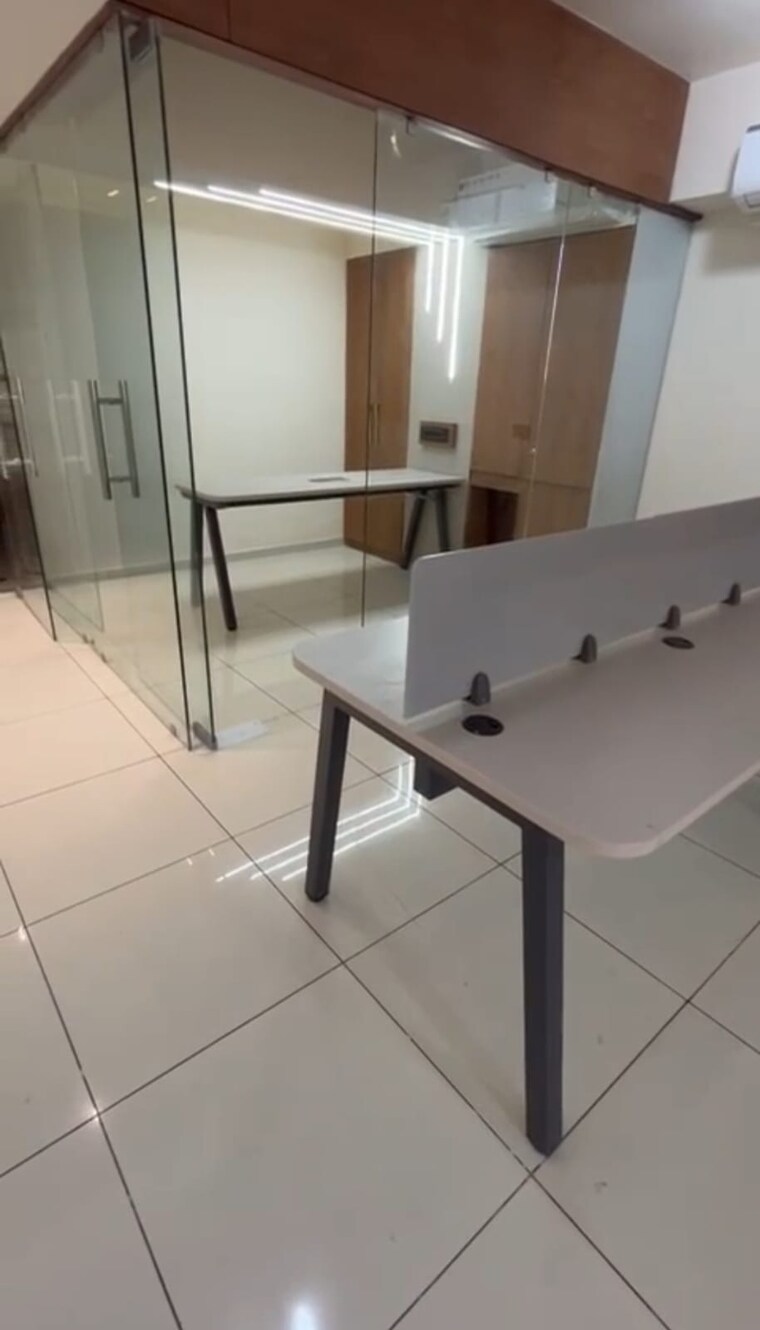 Team Area, vaishnodevi circle Commercial Office Space 710 Sq.Ft. In Vaishnodevi Circle Ahmedabad 9699606