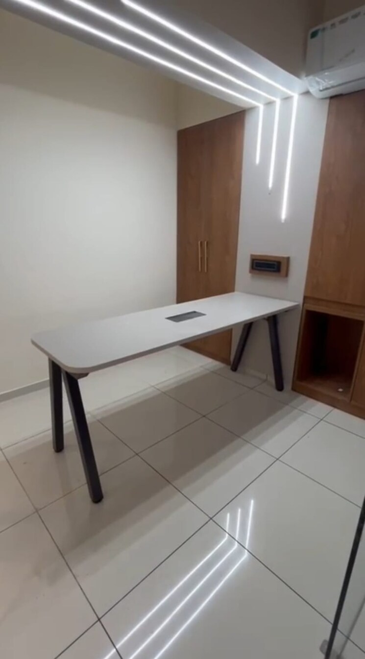 Team Area, vaishnodevi circle Commercial Office Space 710 Sq.Ft. In Vaishnodevi Circle Ahmedabad 9699606