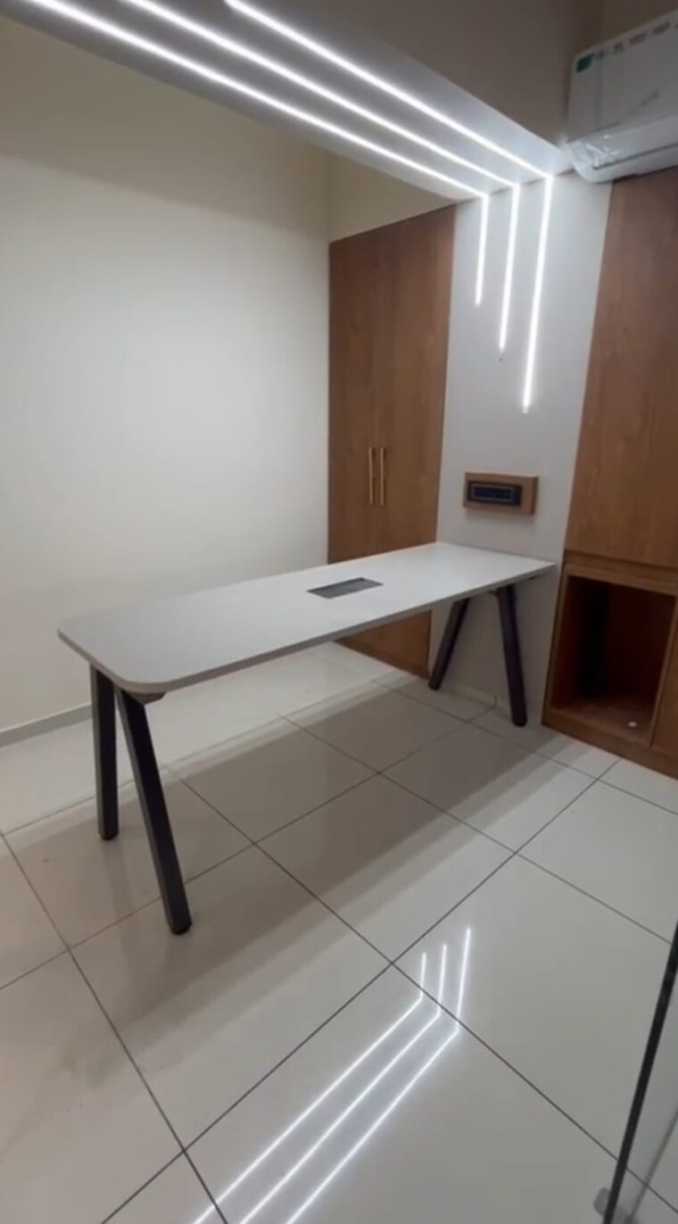 Team Area, vaishnodevi circle Commercial Office Space 710 Sq.Ft. In Vaishnodevi Circle Ahmedabad 9699606