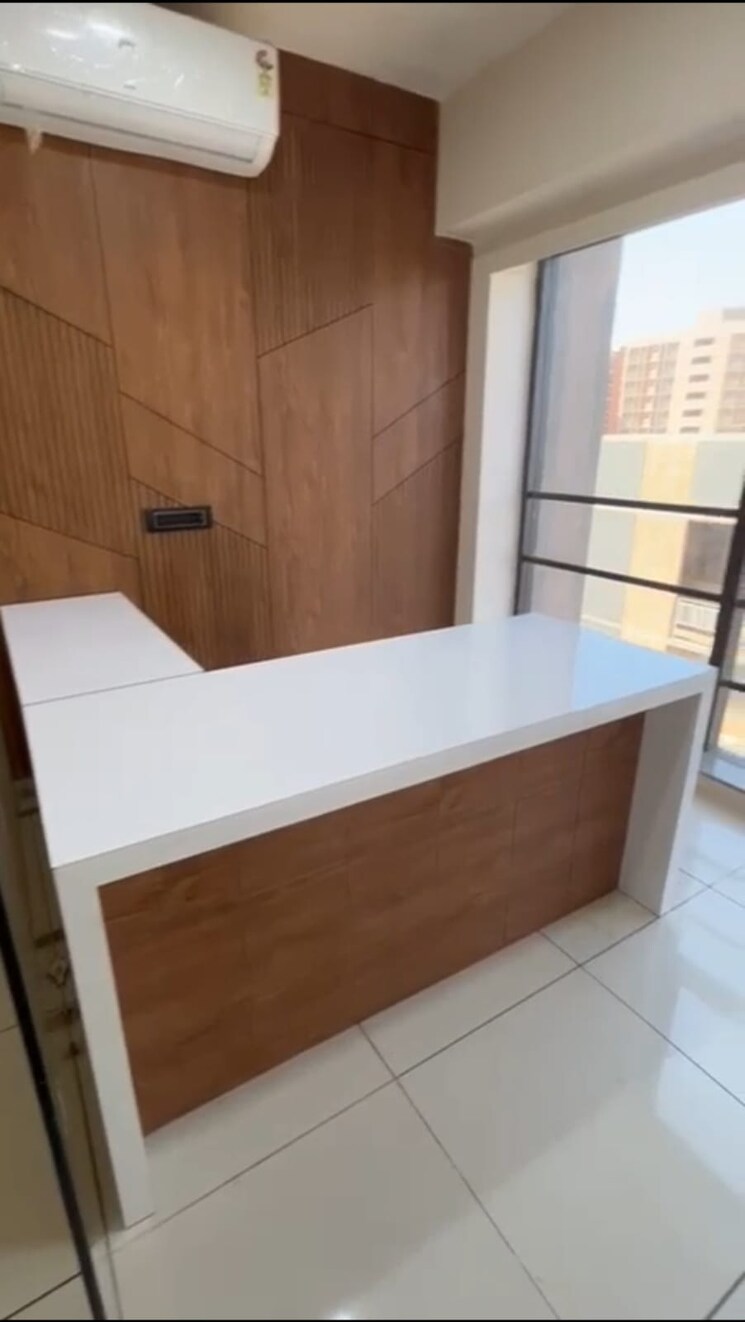 Team Area, vaishnodevi circle Commercial Office Space 710 Sq.Ft. In Vaishnodevi Circle Ahmedabad 9699606