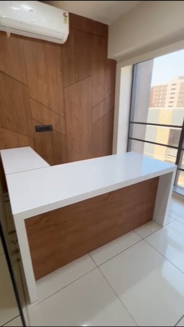 Team Area, vaishnodevi circle Commercial Office Space 710 Sq.Ft. In Vaishnodevi Circle Ahmedabad 9699606