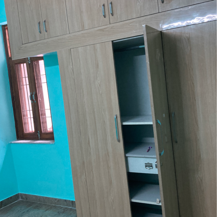 Room, jaipuria-plaza 2 Bedroom 470 Sq.Ft. Independent House In Sector 26 Noida 9699282
