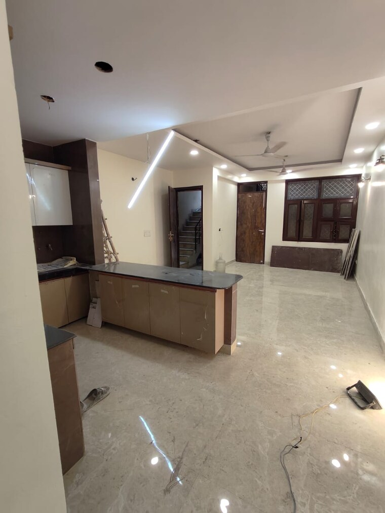 Kitchen, paryavaran complex 2 Bedroom 905 Sq.Ft. Builder Floor In Paryavaran Complex Delhi 9700172