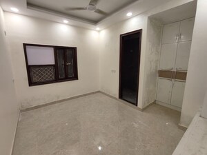 Room in 2 BHK Builder Floor at Paryavaran Complex – for Sale