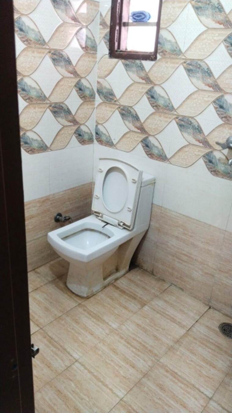 Bathroom, kharar mohali road 1 Bedroom 366 Sq.Ft. Apartment In Kharar Mohali Road Kharar 9699829