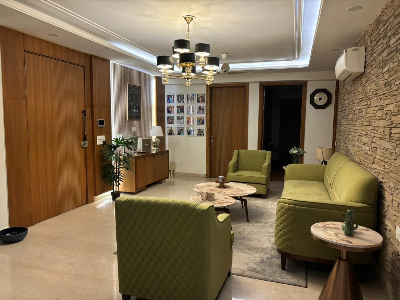 4 BHK + Servant Room Builder Floor For Rent in Independent Builder Floor