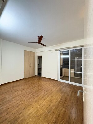 Room in 3 BHK Apartment at Tulip Violet, Sector 69 – for Rent