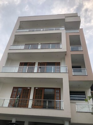 3 BHK Builder Floor For Rent in Sector 57