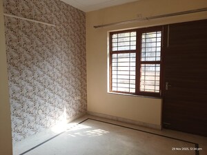 Room in 3 BHK Independent House at Sector 22 – for Rent