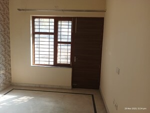 Room in 3 BHK Independent House at Sector 22 – for Rent