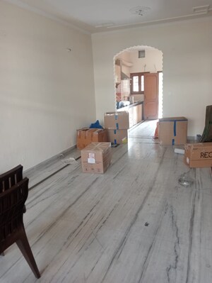 Living Room in 2 BHK Independent House at Sector 35 – for Rent