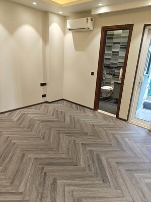 Bedroom in 4 BHK Builder Floor at Sector 48 – for Rent