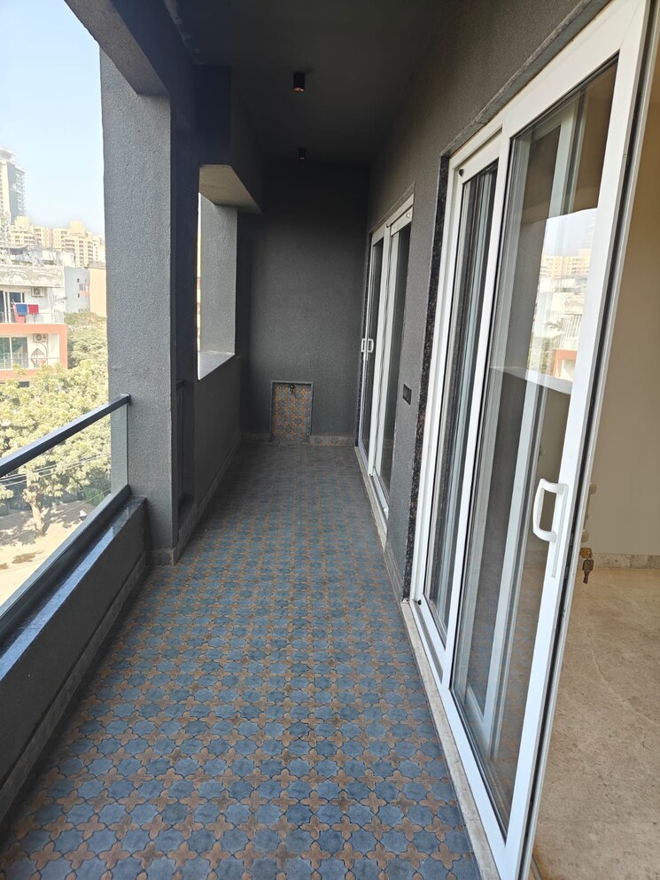 Balcony, sector 48 4 Bedroom 2700 Sq.Ft. Builder Floor In Sector 48 Gurgaon 9700142