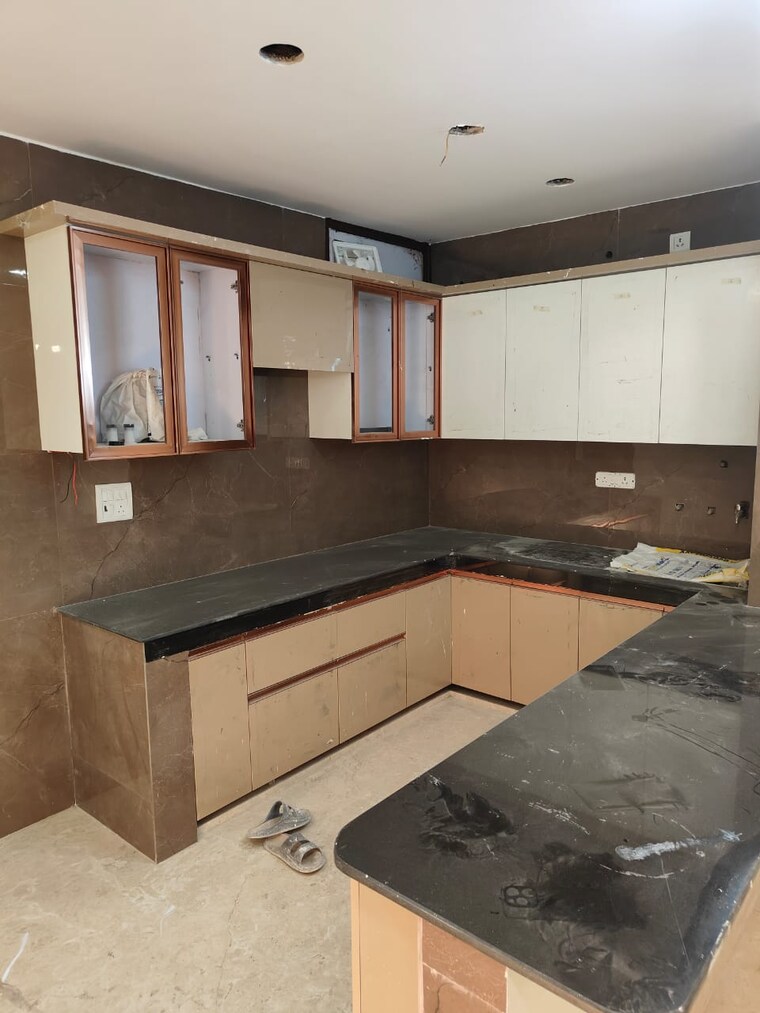 Kitchen, paryavaran complex 2 Bedroom 905 Sq.Ft. Builder Floor In Paryavaran Complex Delhi 9699739