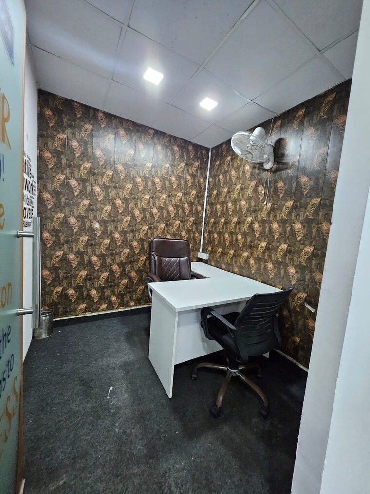 Team Area, sector 63 Commercial Office Space 600 Sq.Ft. In Sector 63 Noida 9700156