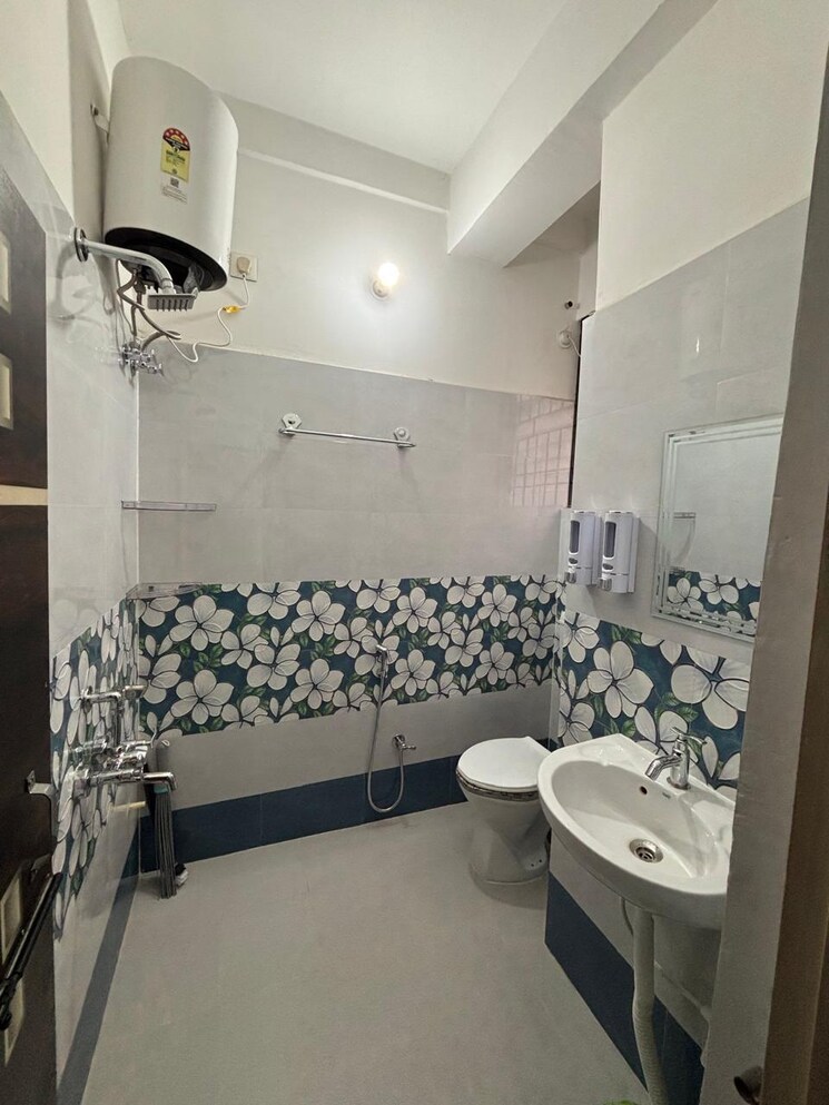 Bathroom, lachit nagar 2 Bedroom 1300 Sq.Ft. Builder Floor In Lachit Nagar Guwahati 9700320