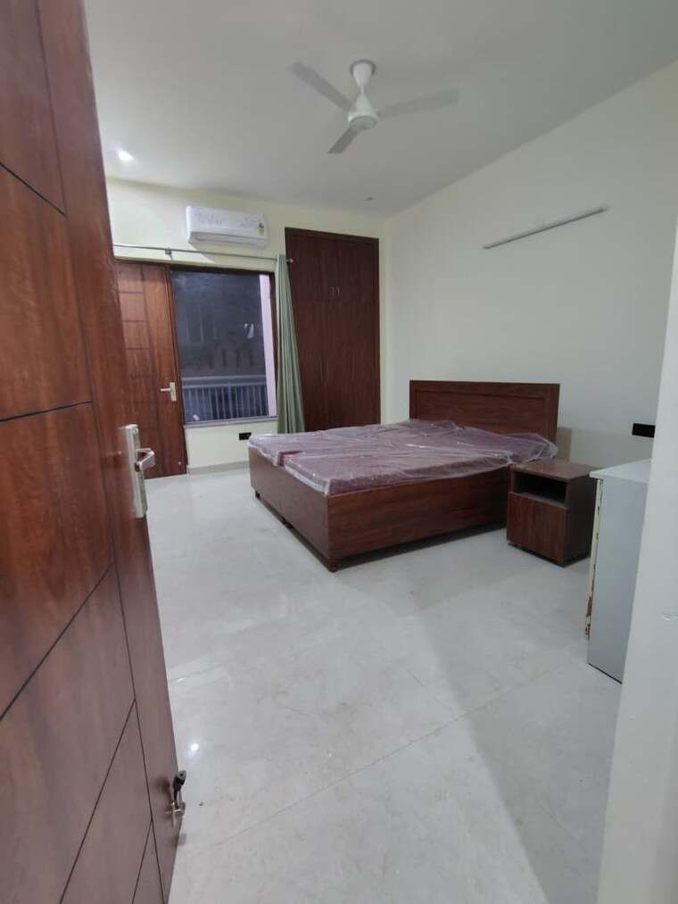 Bedroom, sector 23a 3 Bedroom 5267 Sq.Ft. Builder Floor In Sector 23a Gurgaon 9700910