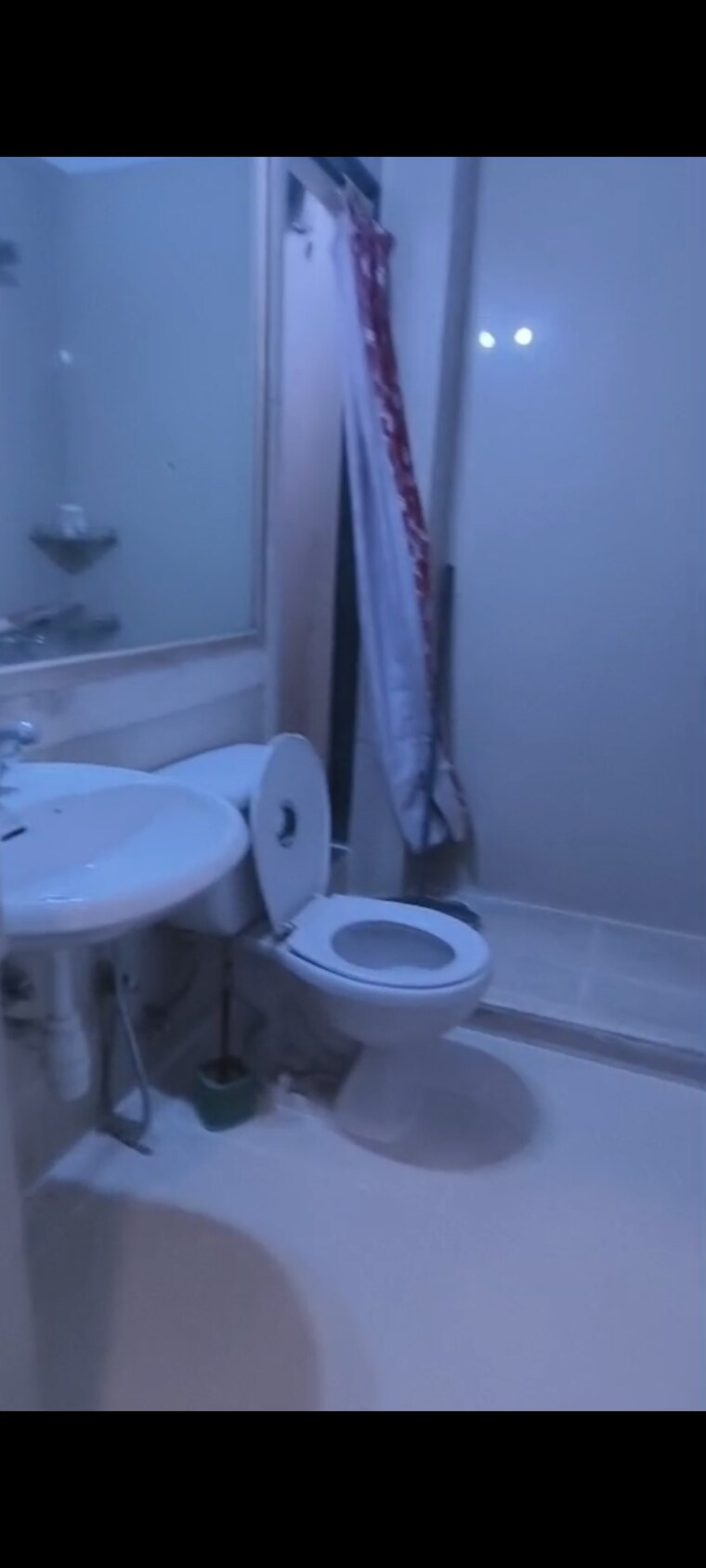 Bathroom, hiranandani-estate-burlington 3 Bedroom 1350 Sq.Ft. Apartment In Ghodbunder Road Thane 9700566