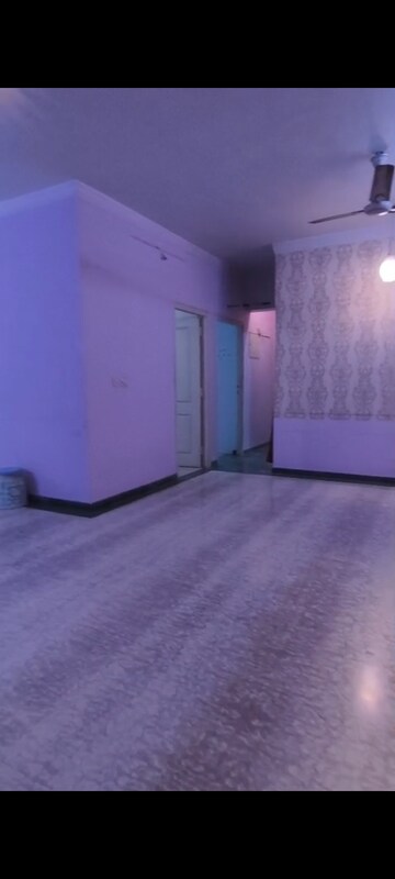 Room in 3 BHK Apartment at Hiranandani Estate Burlington, Ghodbunder Road – for Rent