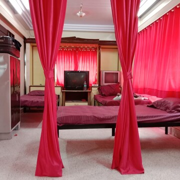 Bedroom in  Pg at Shivajinagar – for Rent