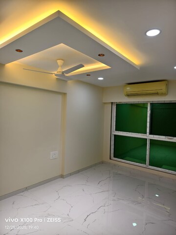 Room in 3 BHK Apartment at Saikrupa CHS Tilak Nagar, Tilak Nagar – for Rent