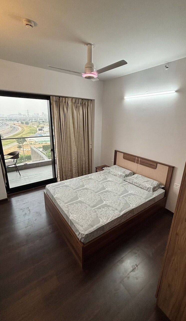 Bedroom, krisumi-waterfall-residences 2 Bedroom 720 Sq.Ft. Apartment In Sector 36a Gurgaon 9700640