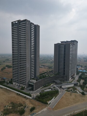 2 BHK Apartment For Rent in Krisumi Waterfall Residences, Sector 36a