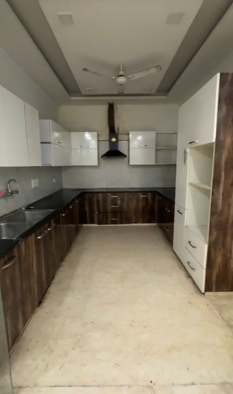 Kitchen, uppal-southend 4 Bedroom 2700 Sq.Ft. Apartment In Sector 49 Gurgaon 9700670